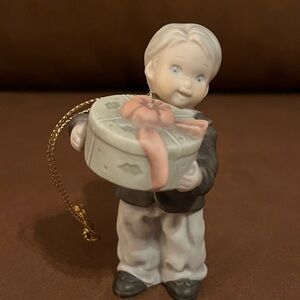 Enesco “Pretty as a Picture Porcelain Figurine